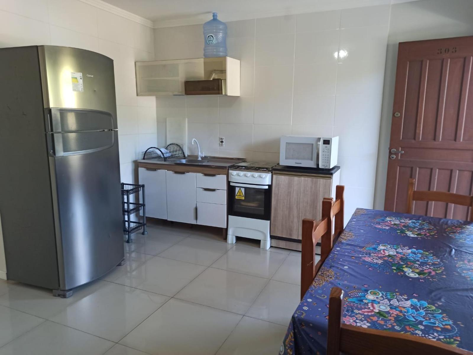 Residencial Lilly - Aptos De 1 E 2 Dorm. Флорианополис Экстерьер фото