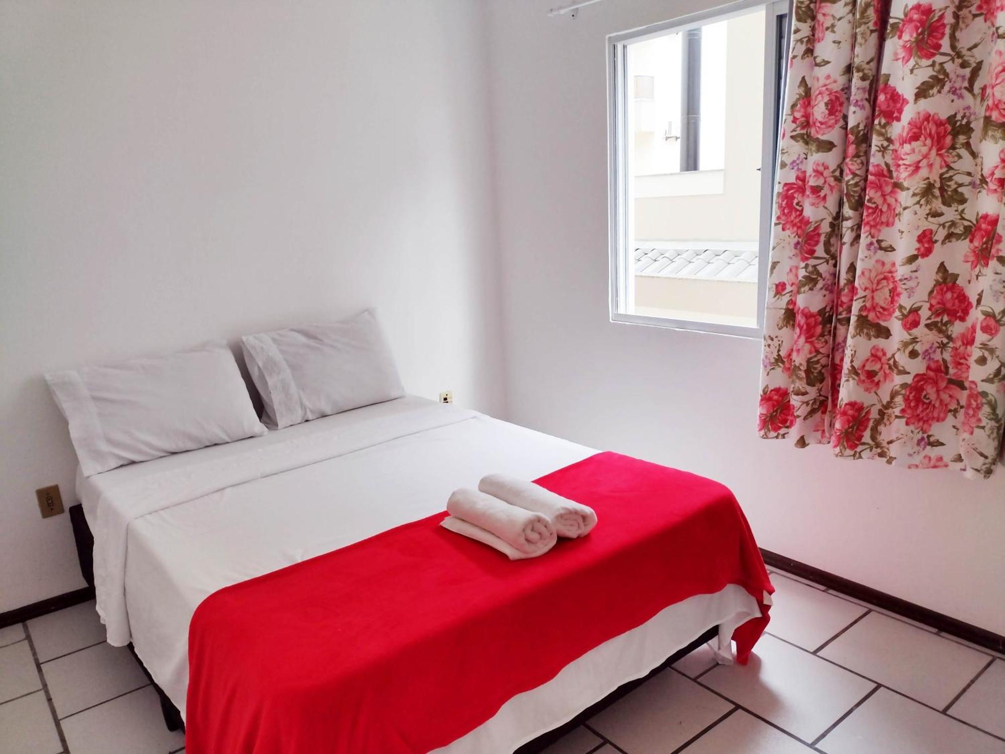 Residencial Lilly - Aptos De 1 E 2 Dorm. Флорианополис Экстерьер фото